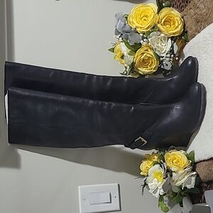 🌠🪐🌟🌌Coach knee high leather boots size 9